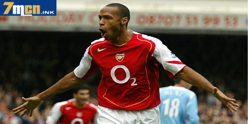 Cầu thủ chạy nhanh nhất thế giới Thierry Henry Cầu thủ chạy nhanh nhất thế giới Thierry Henry