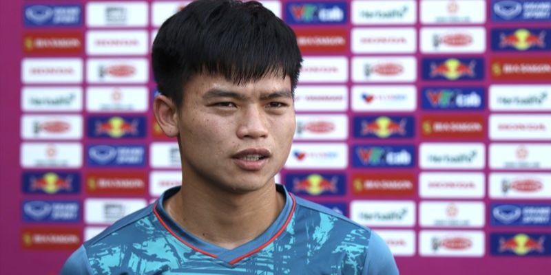 Hồ Văn Cường cầu thủ bị PVF loại sau lùm xùm trên mạng Hồ Văn Cường cầu thủ bị PVF loại sau lùm xùm trên mạng